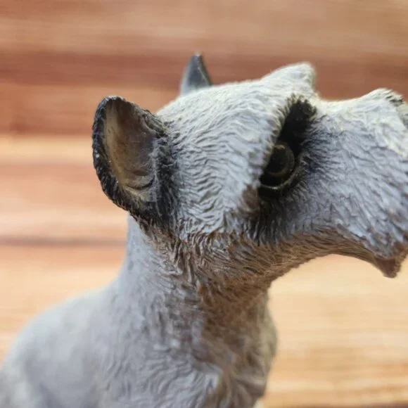 Vtg 4.5" White Schnauzer Dog Sitting Dime Bank - Picture 7 of 8